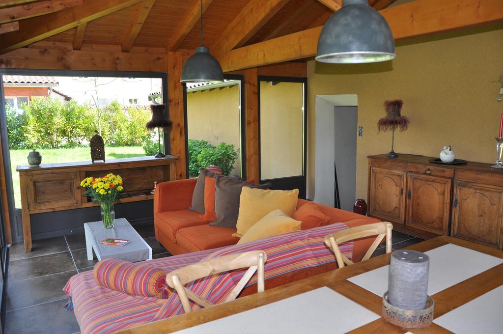 B&B La Cerisaie Francheleins Екстериор снимка